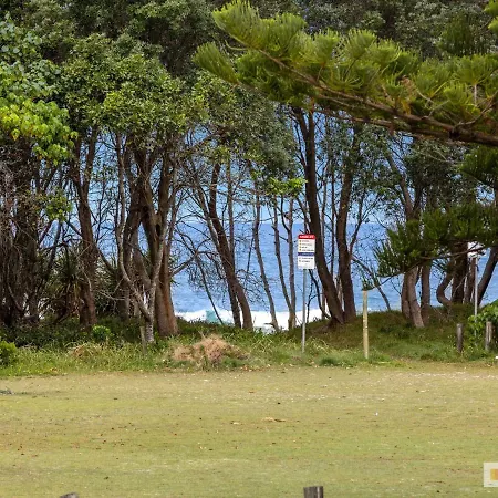 Salty Kisses On Marine Parade Kingscliff Exterior photo