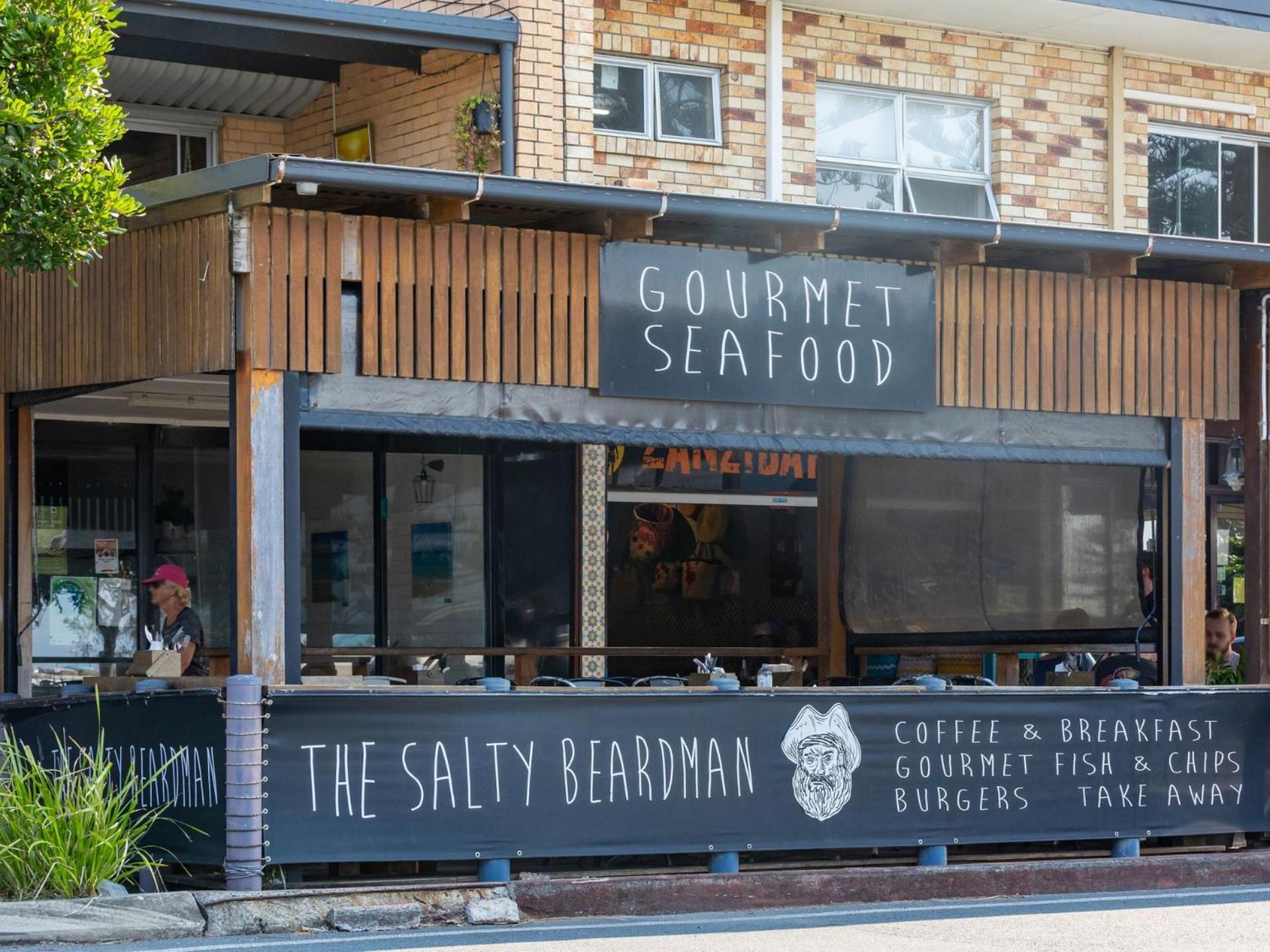 Salty Kisses On Marine Parade Kingscliff